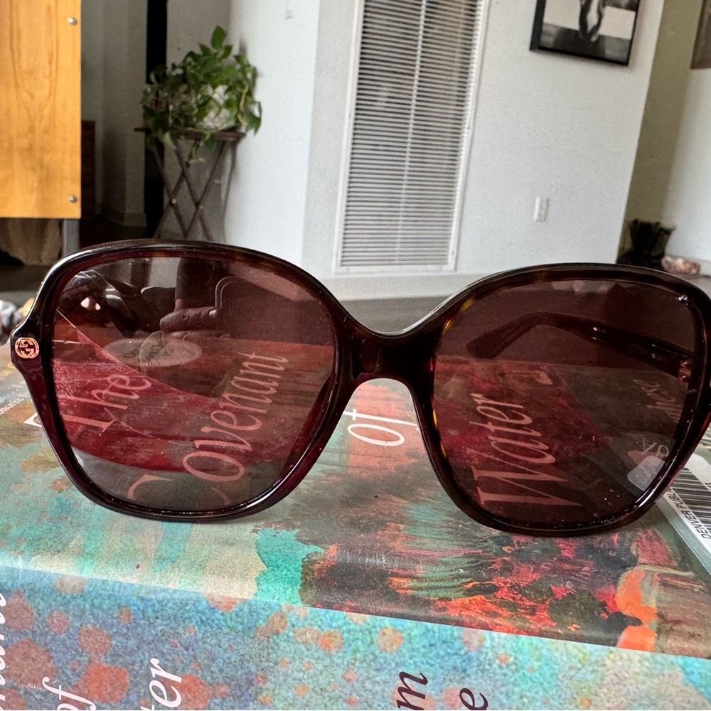 Gucci Sunglasses gg0092s